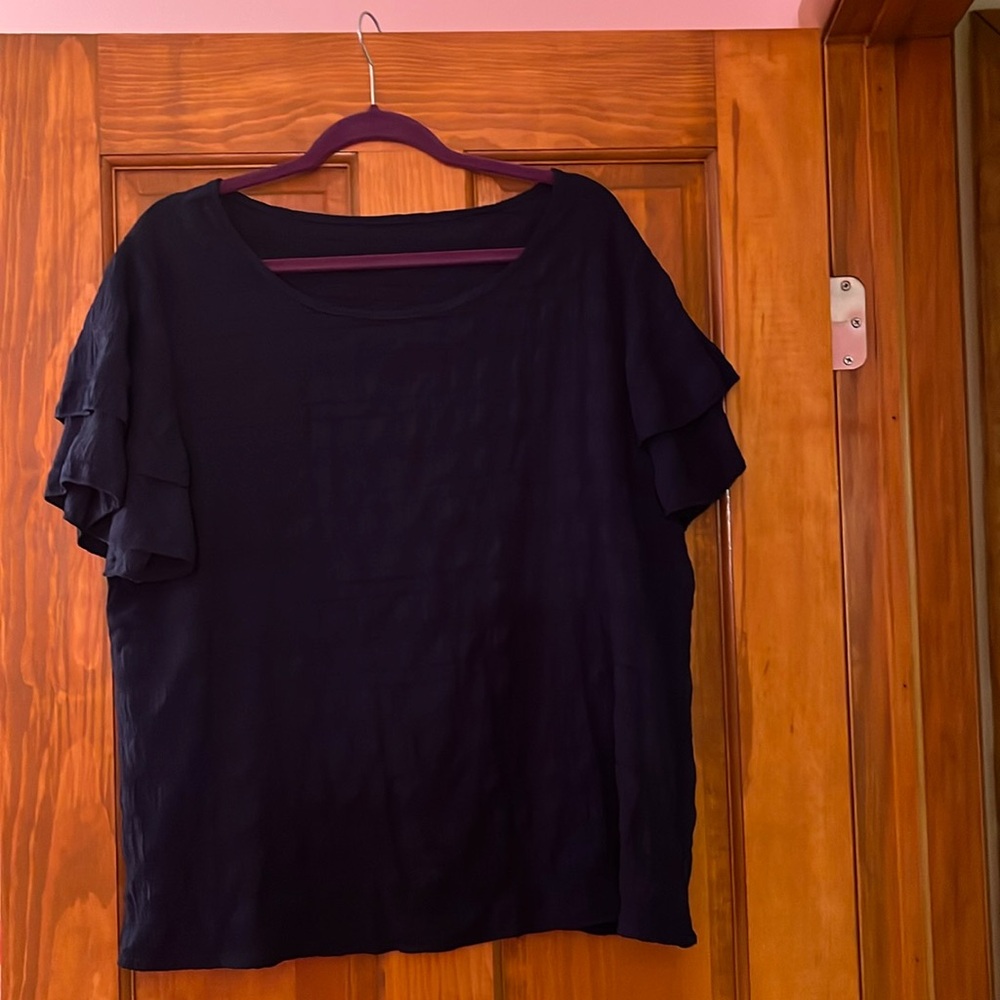 xxl Navy blue ruffled sleeve top